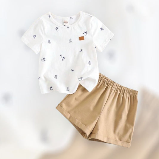 T-shirt & khaki shorts